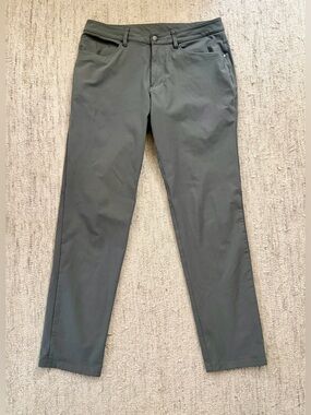 Men’s Size 33 Lululemon 5-Pocket Willow Leaf ABC Pants